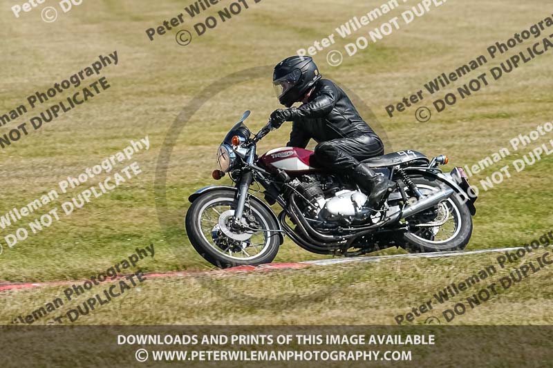 cadwell park;cadwell park photographs;cadwell trackday photographs;enduro digital images;event digital images;eventdigitalimages;peter wileman photography;racing digital images;trackday digital images;trackday photos